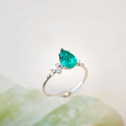 18K Gardenia Pear Lab-grown Emerald Ring