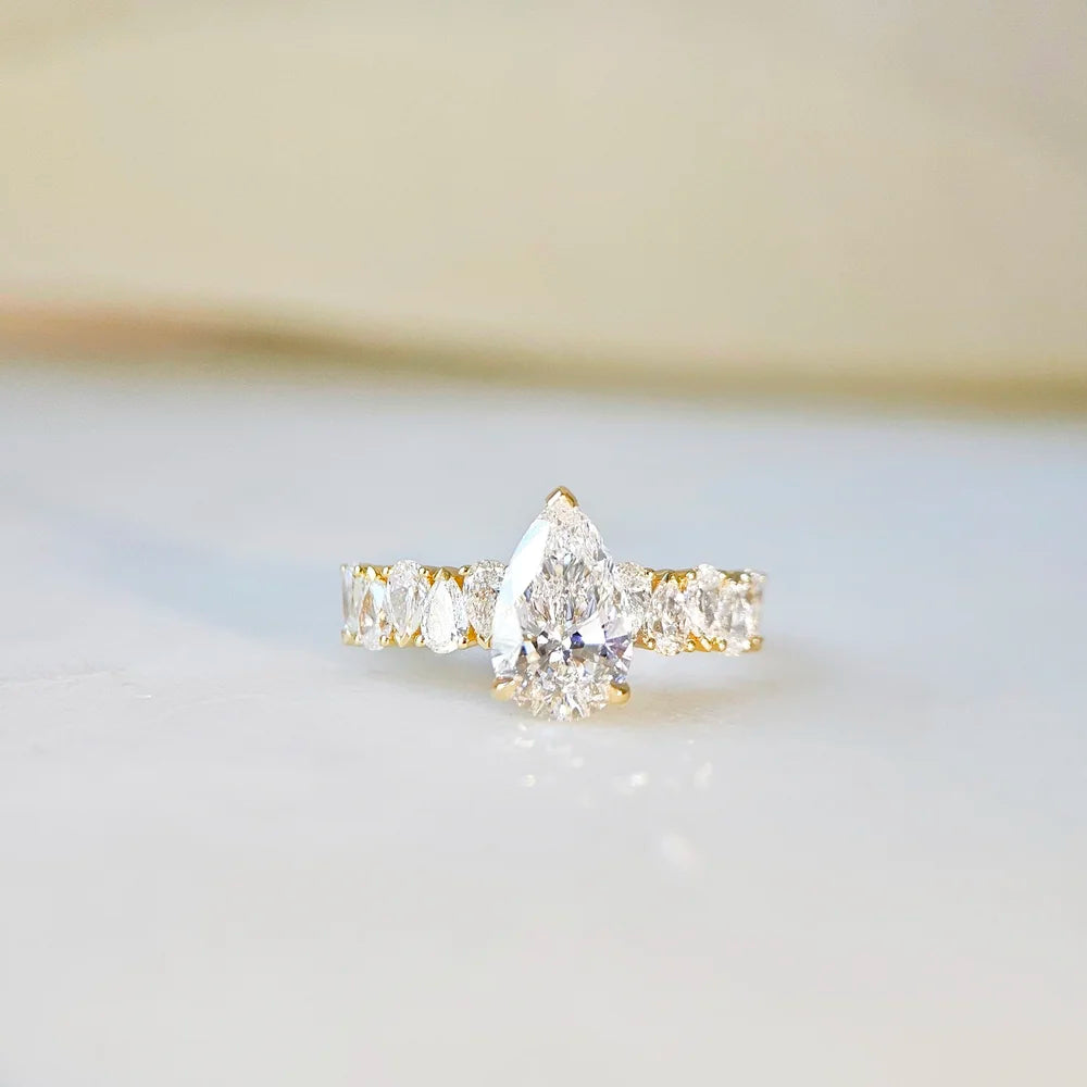 18K Maeve Lab-grown Diamond Ring