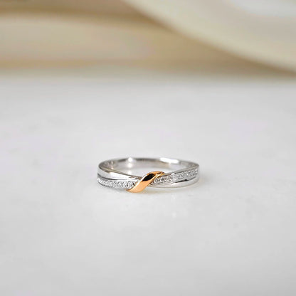 Vienna Love Twist Diamond Band