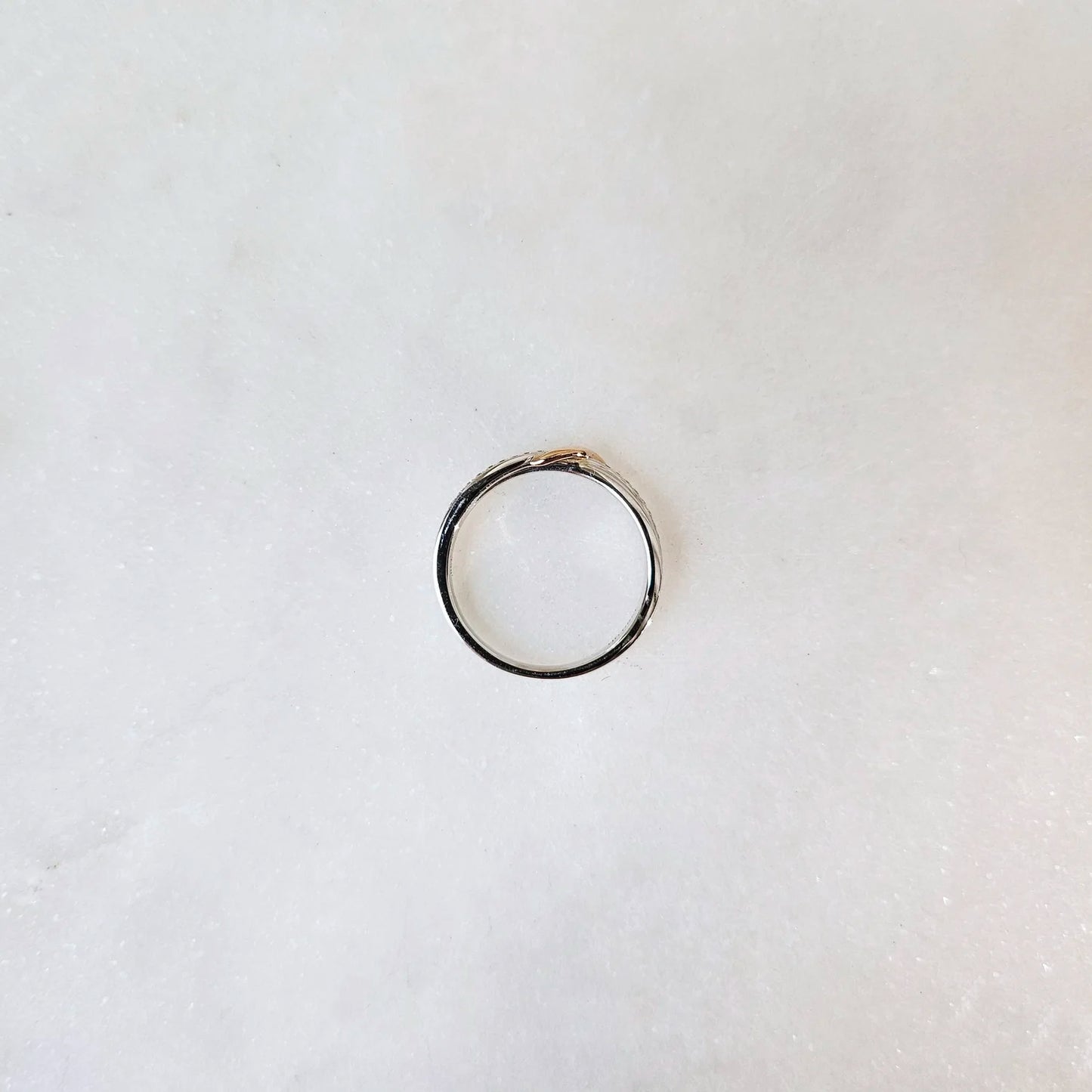 Vienna Love Twist Diamond Band