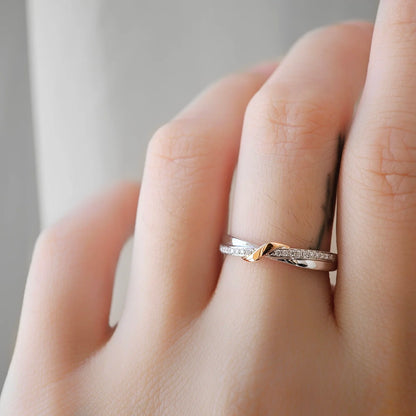 Vienna Love Twist Diamond Band