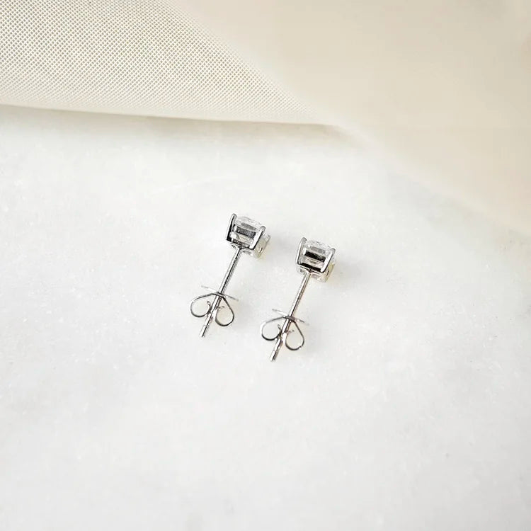 18K Emerald Moissanite Stud Earrings (0.60cts)