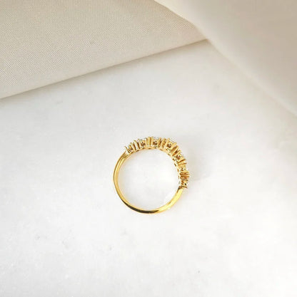 18K The Pear Crown Lab-grown Diamond Band