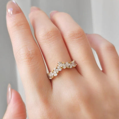 18K The Pear Crown Lab-grown Diamond Band