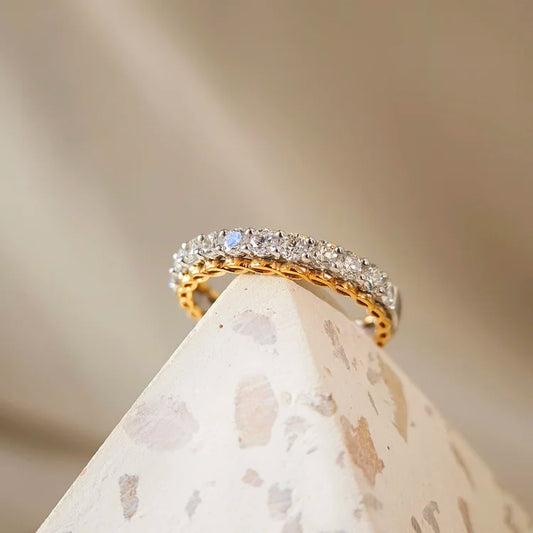 18K Serenity Diamond Band