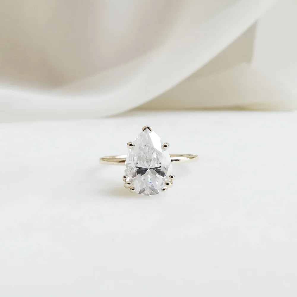 14K Pear Moissanite Diamond Fountain Ring