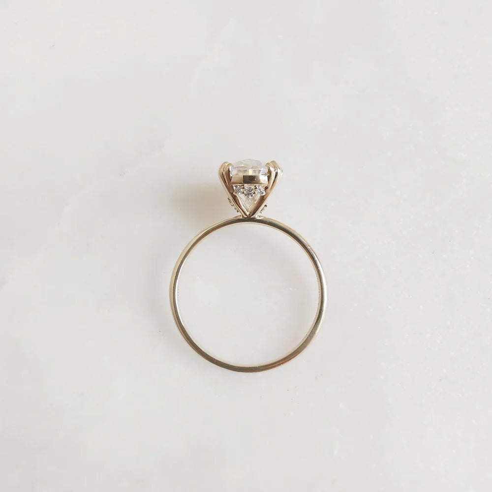 14K Pear Moissanite Diamond Fountain Ring