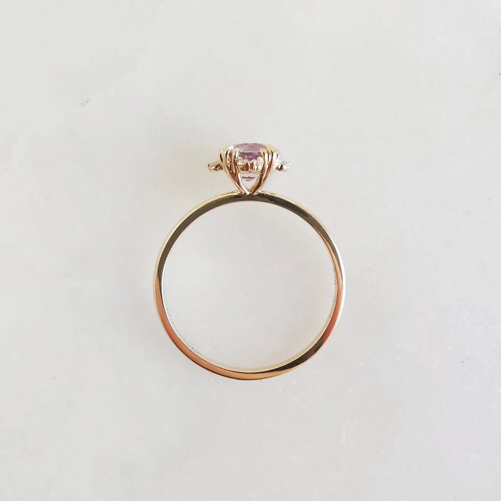 18K Lavender/ Green Sapphire Ring