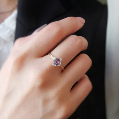 18K Lavender/ Green Sapphire Ring