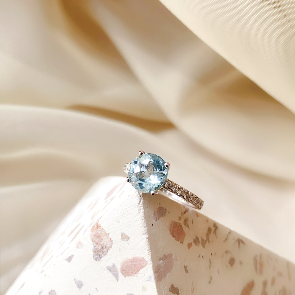 Round Aquamarine Ring