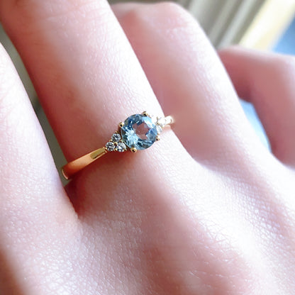 Brilliant Aquamarine and diamond ring