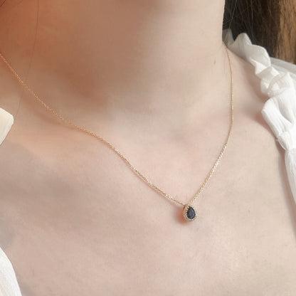 Floating Pear Sapphire Neckalce