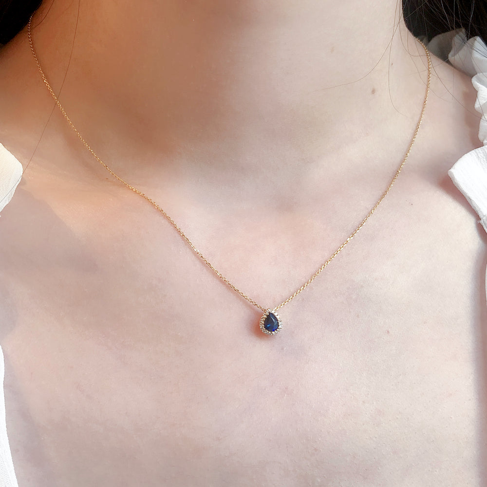 Floating Pear Sapphire Neckalce