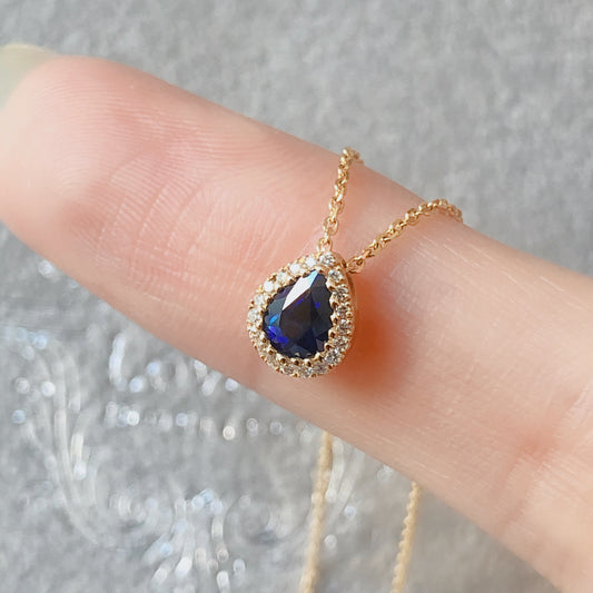 Floating Pear Sapphire Neckalce