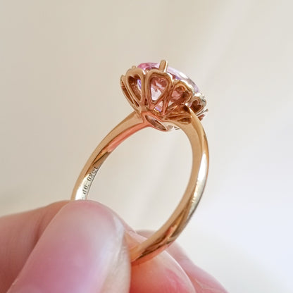 Scallop-Edged Morganite Ring