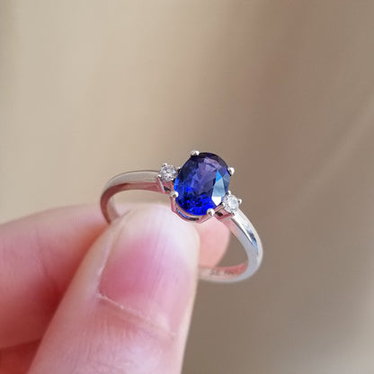 Royal Elegance Sapphire Ring with Diamond