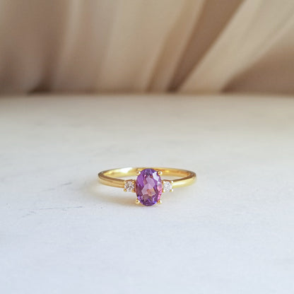 18K Petite Atmos Amethyst Ring