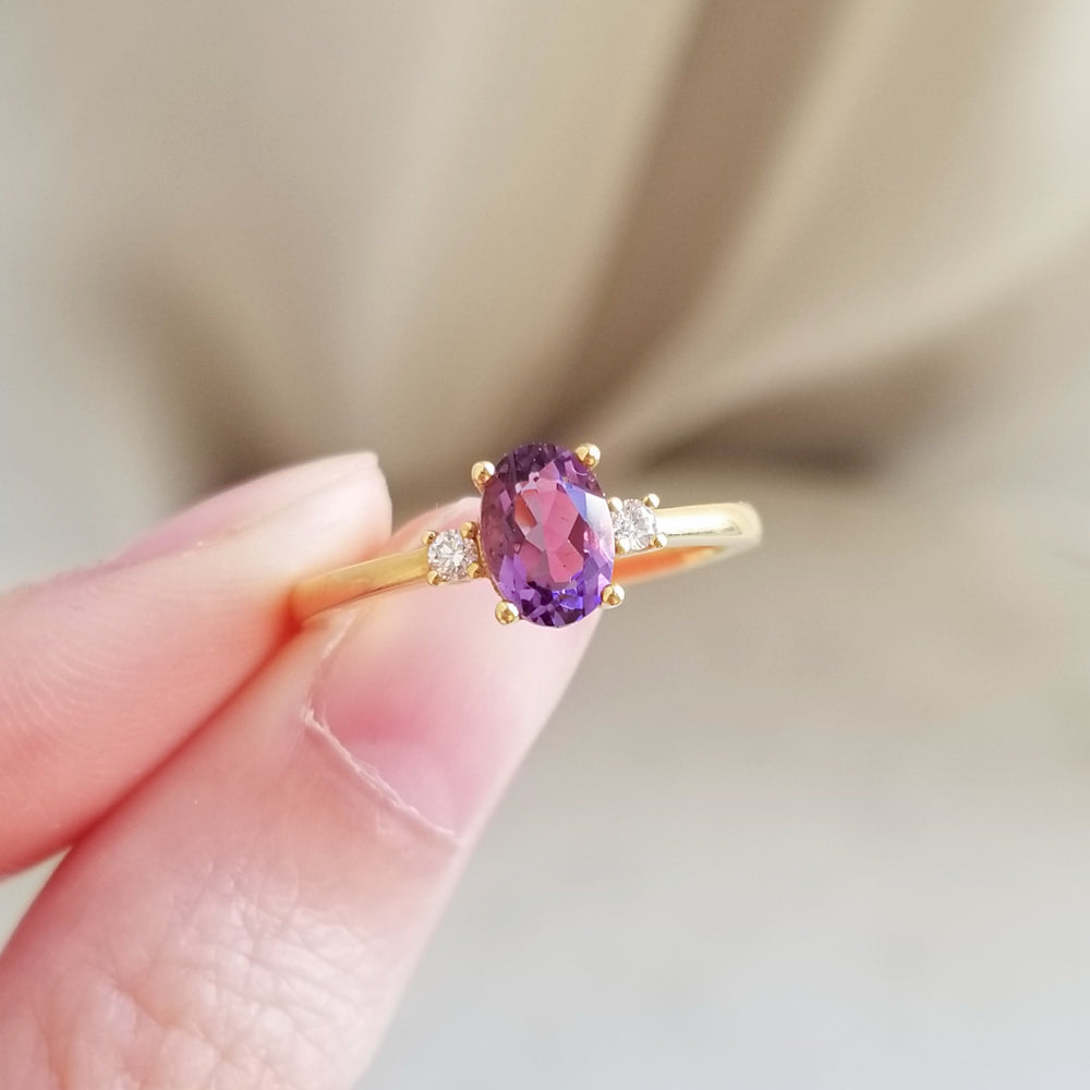 18K Petite Atmos Amethyst Ring