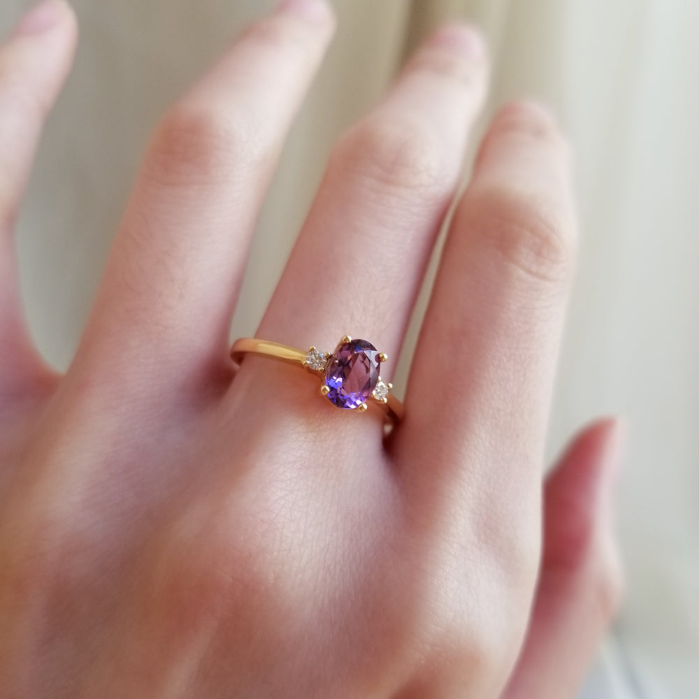 18K Petite Atmos Amethyst Ring