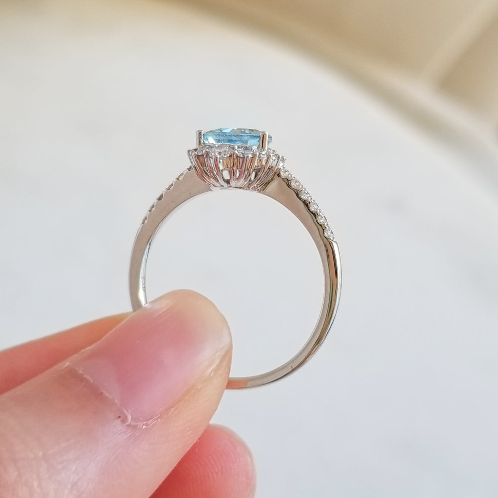 18K Stellar Pear Aquamarine and Diamond Ring