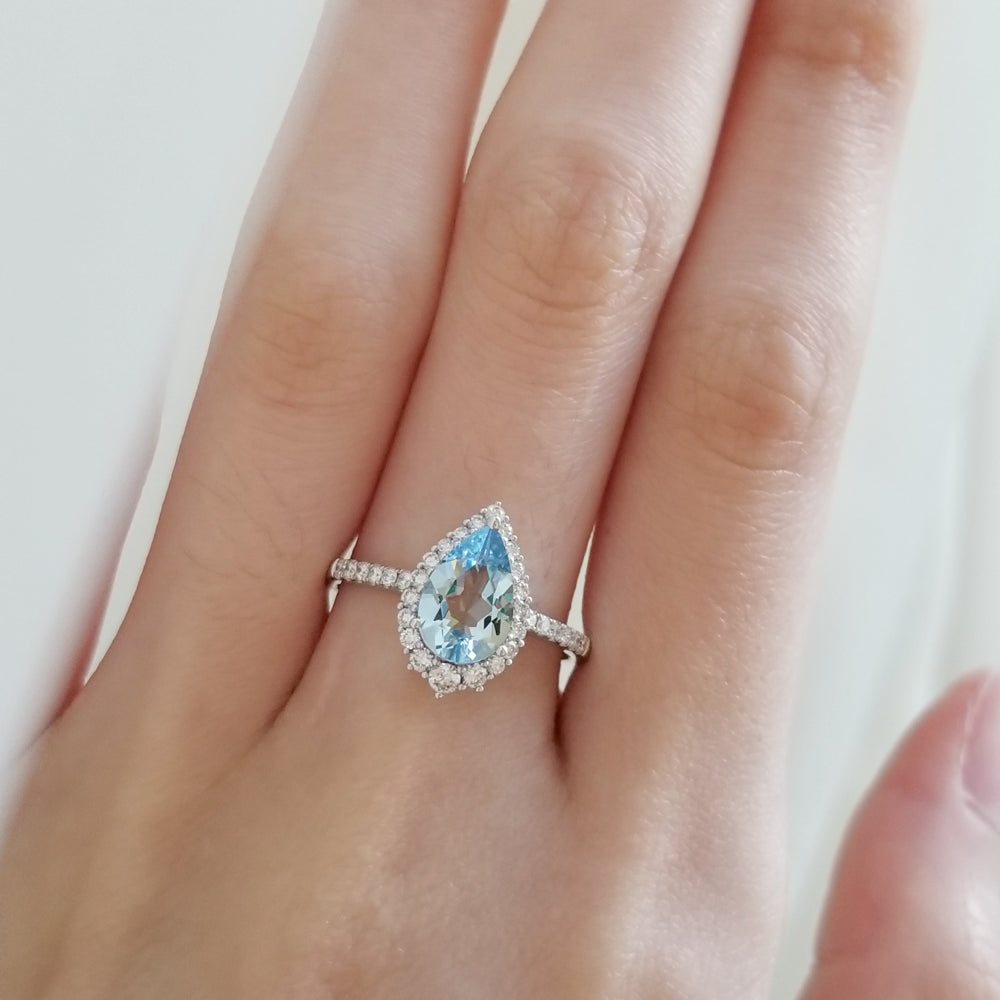 18K Stellar Pear Aquamarine and Diamond Ring