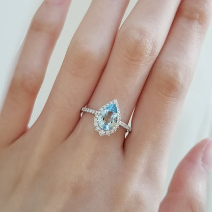 18K Stellar Pear Aquamarine and Diamond Ring