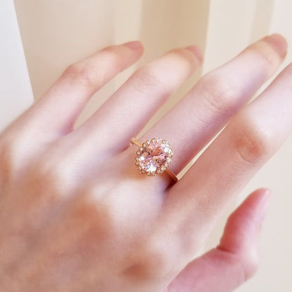 Scallop-Edged Morganite Ring