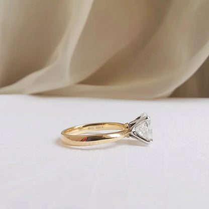 18K "The Classic" Oval Moissanite Ring