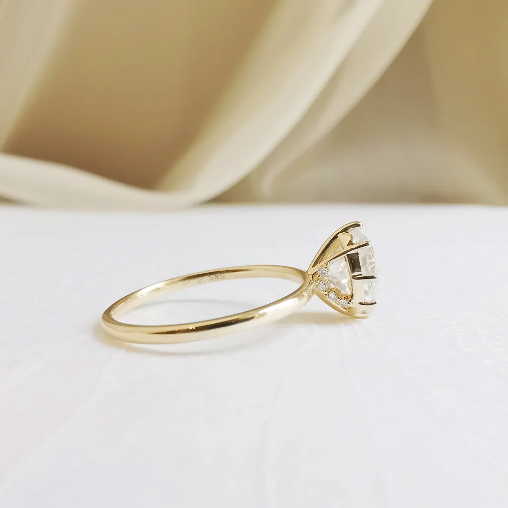 14K "The Diamond Fountain" Round Moissanite Ring