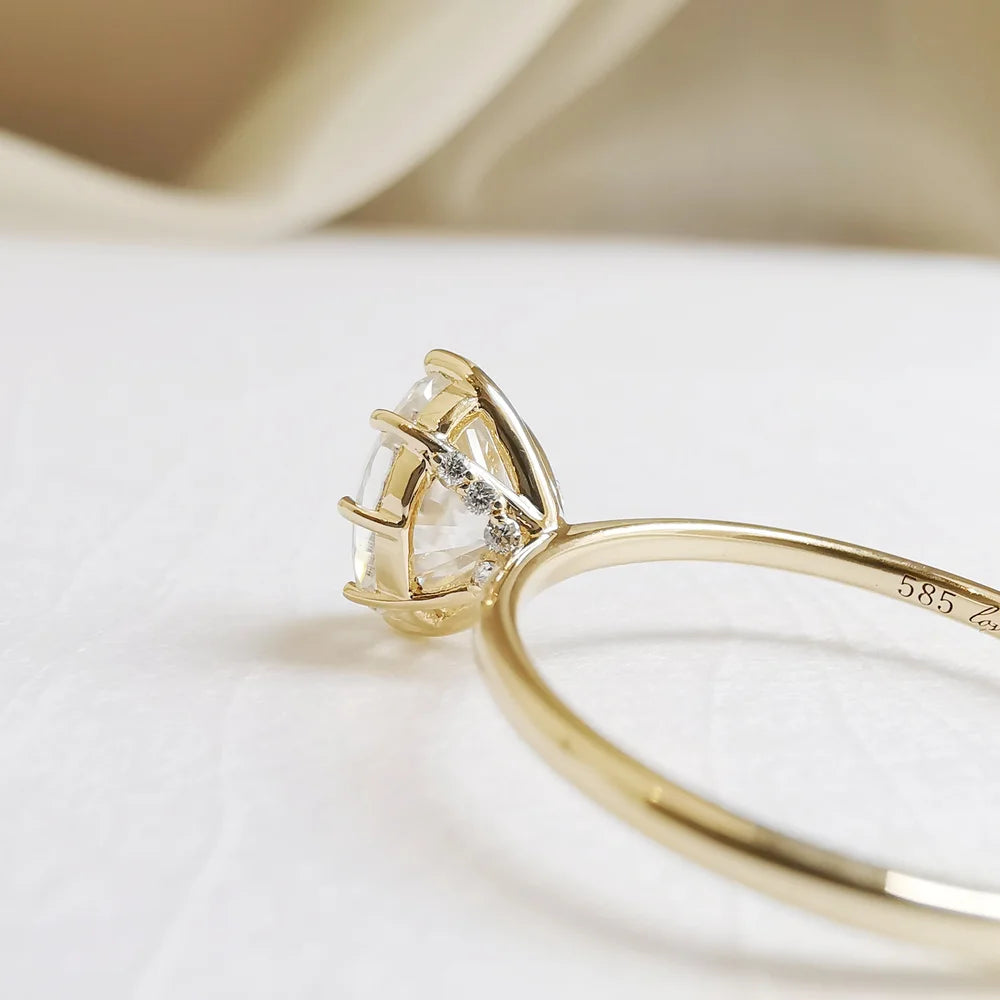 14K "The Diamond Fountain" Round Moissanite Ring