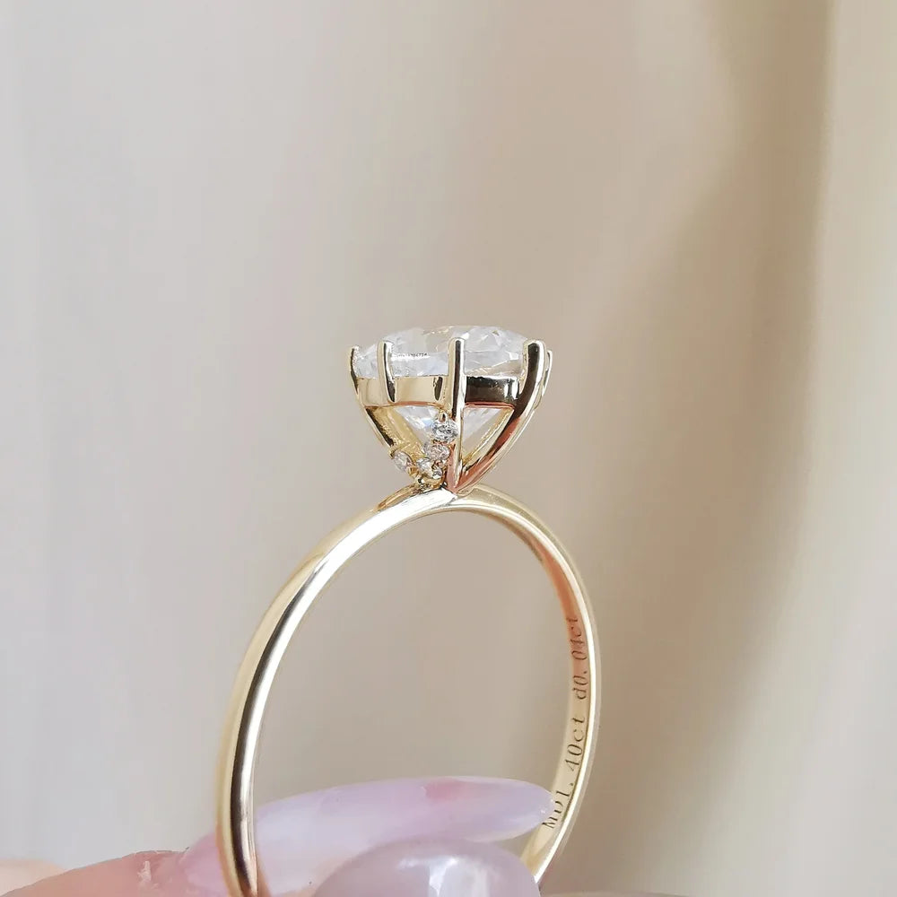 18K "The Diamond Fountain" Round Moissanite Ring