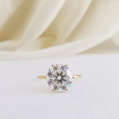 18K "The Diamond Wreath" Moissanite Ring