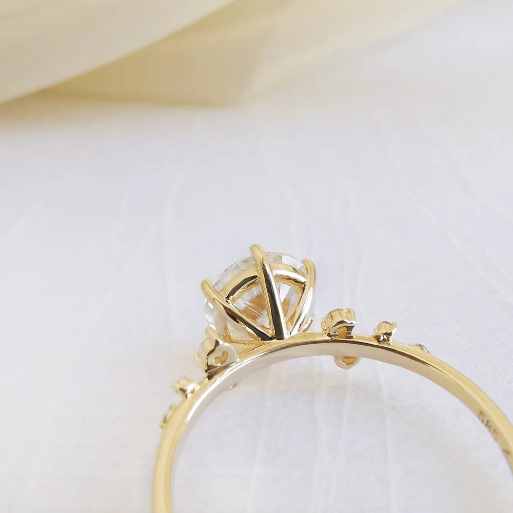 18K "The Gardenia" Moissanite Ring