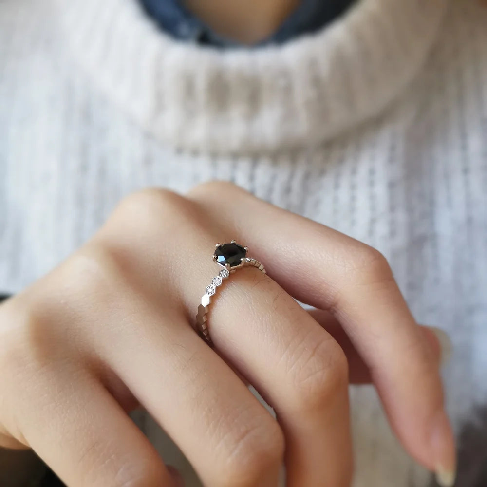 18K White Gold Spinel Honeycomb Ring