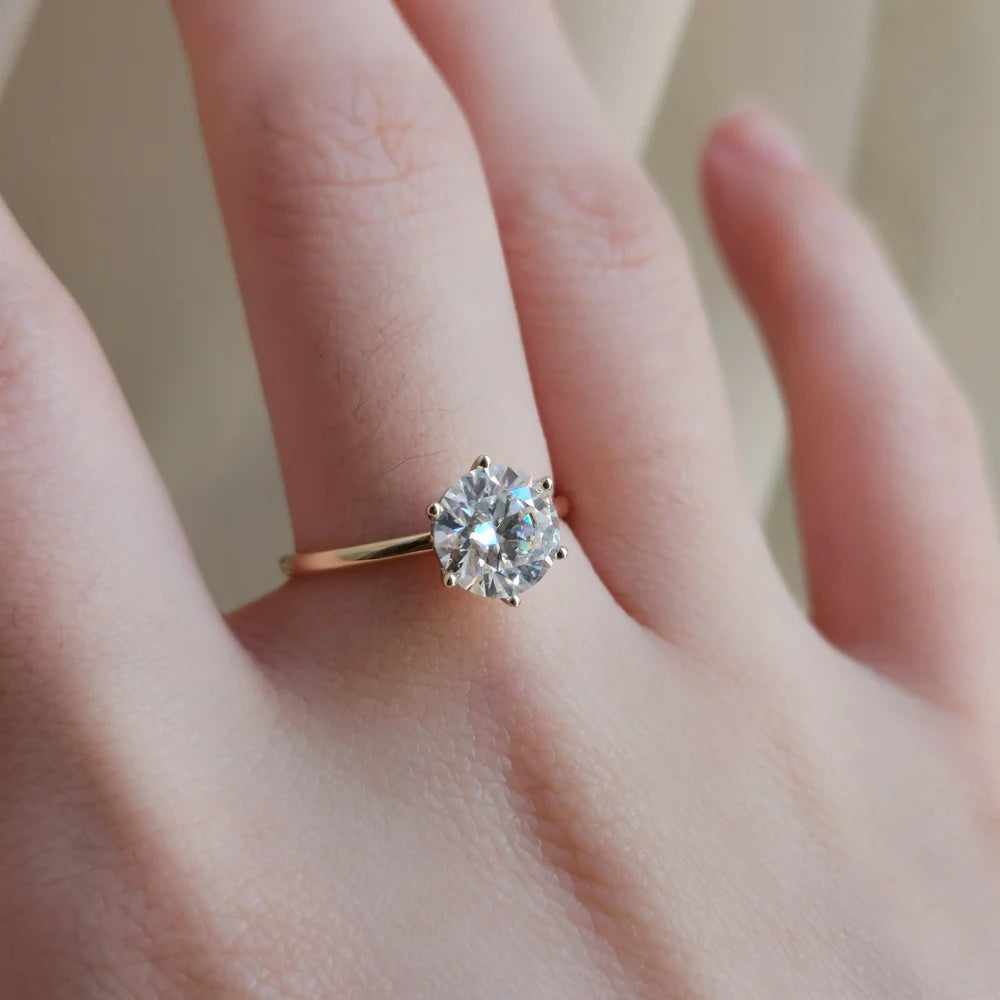14K "The Diamond Fountain" Round Moissanite Ring