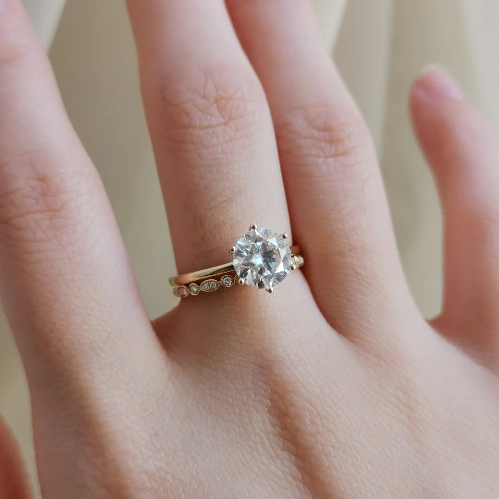 14K "The Diamond Fountain" Round Moissanite Ring