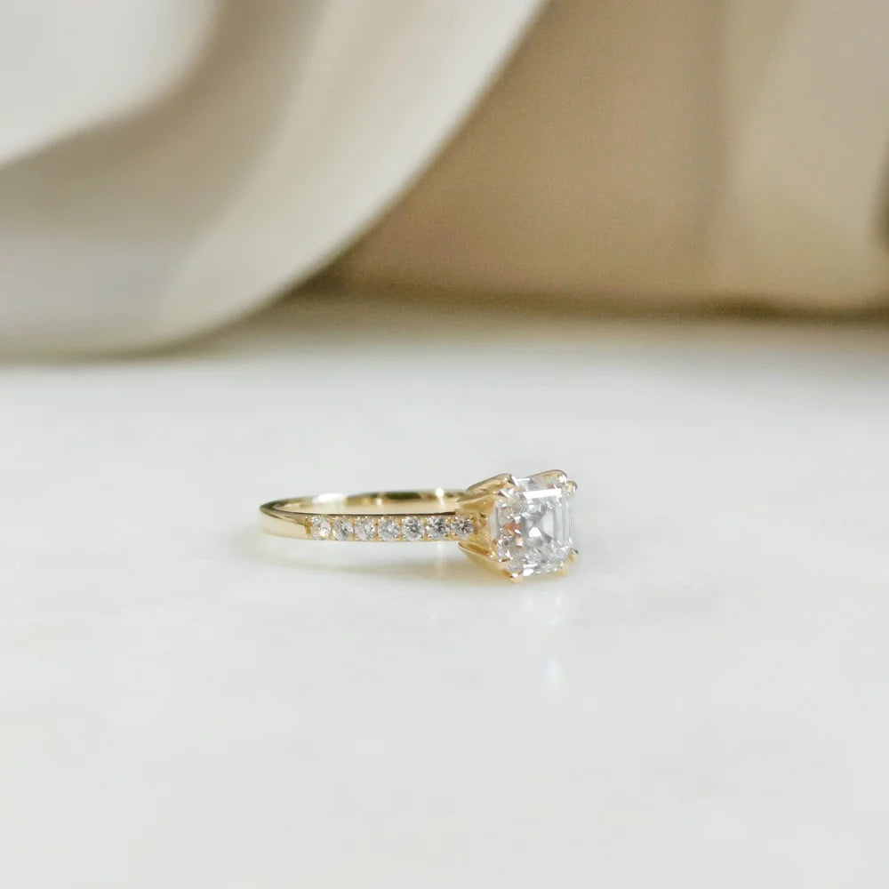 18K Symphonie Solitaire Lab-grown Diamond Ring