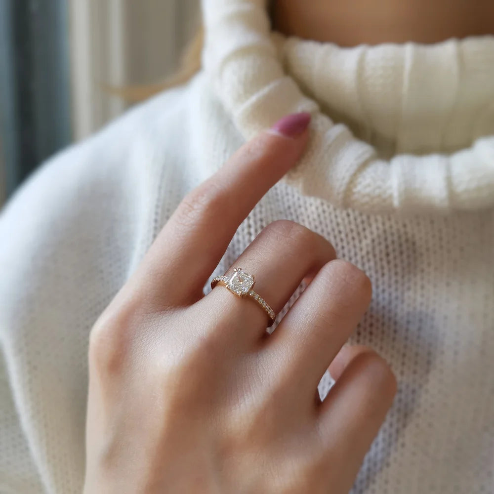 18K Symphonie Solitaire Lab-grown Diamond Ring