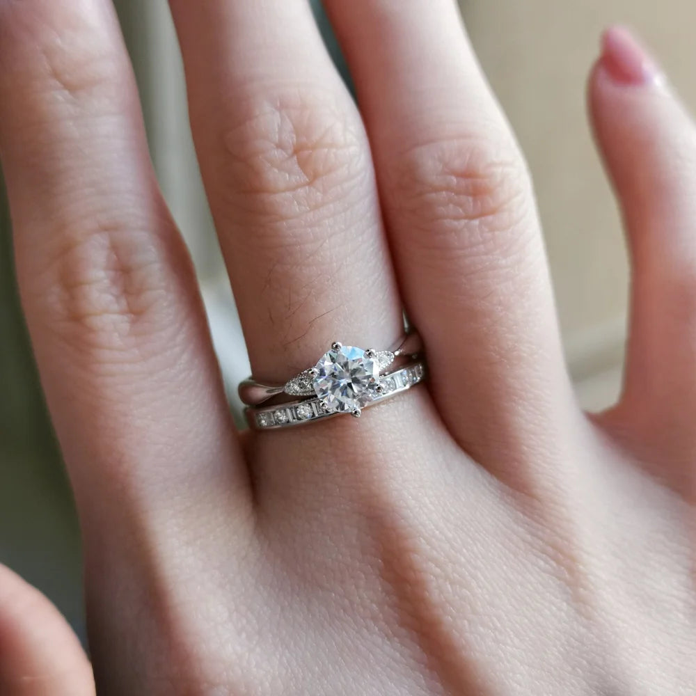 18K Alia Solitaire Moissanite Engagement Ring