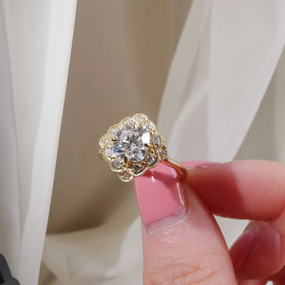 18K Moissanite Petal Ring