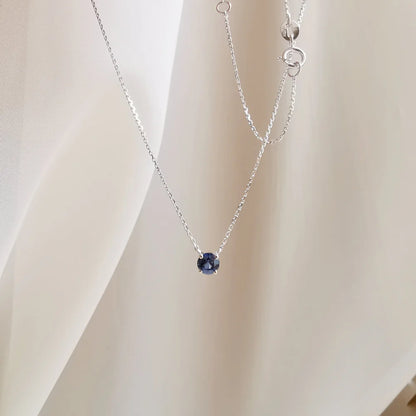 Camelie Sapphire Necklace