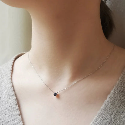 Camelie Sapphire Necklace