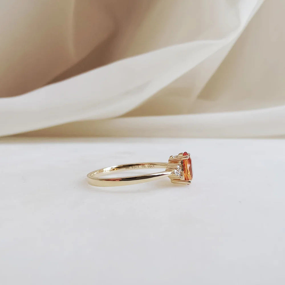 18K Oval Orange Sapphire Ring