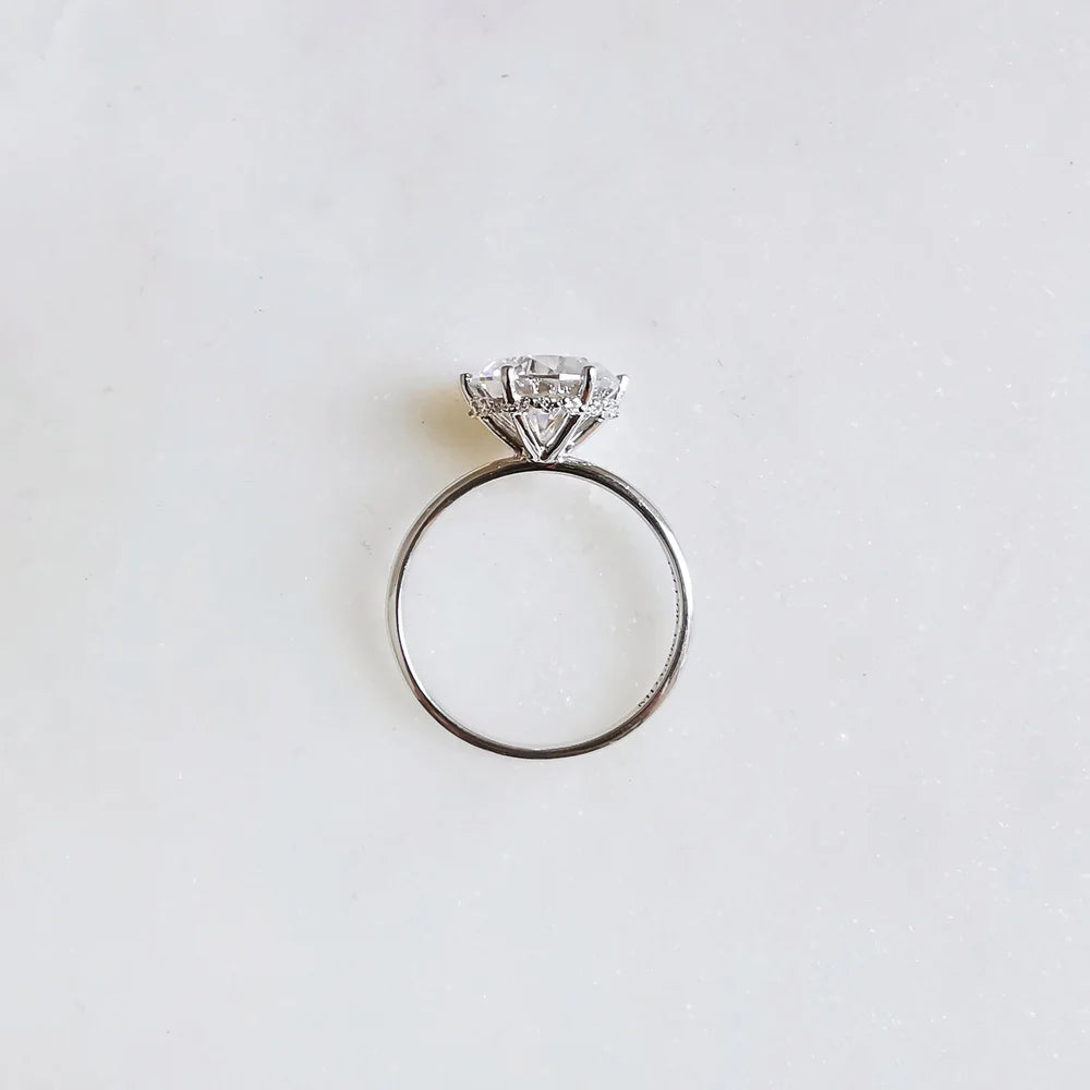 18K "The Diamond Wreath" Moissanite Ring
