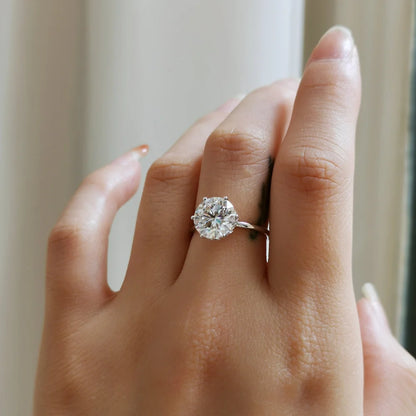18K "The Diamond Wreath" Moissanite Ring