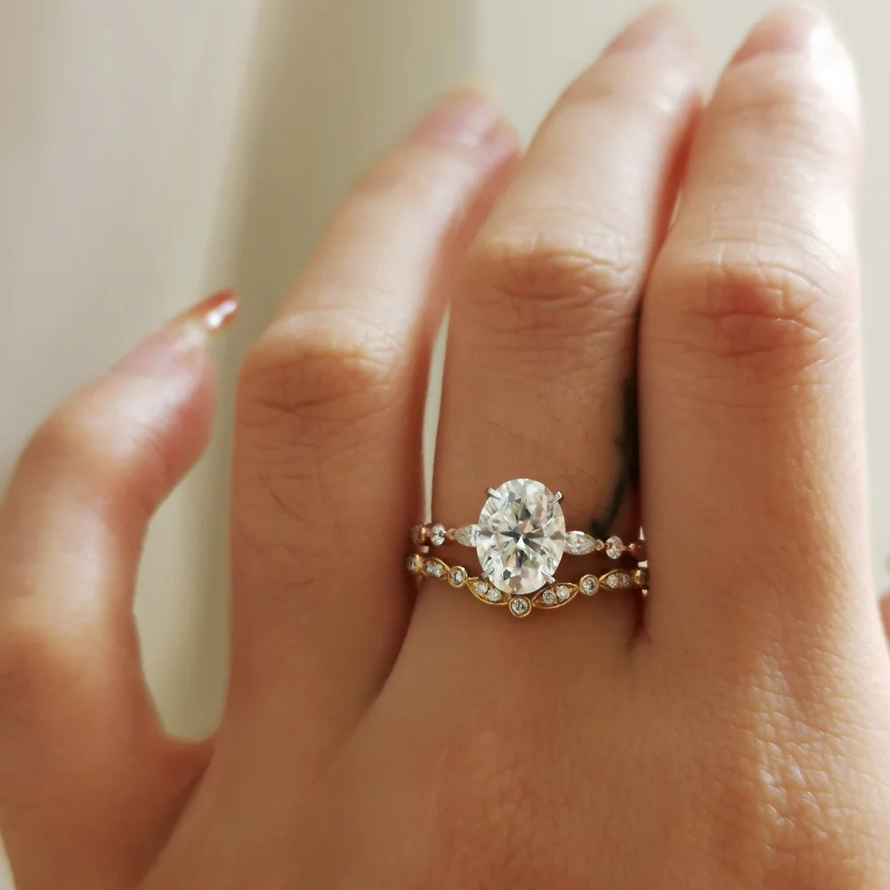 18K Odette Solitaire Oval Moissanite Ring with Round & Marquise Band