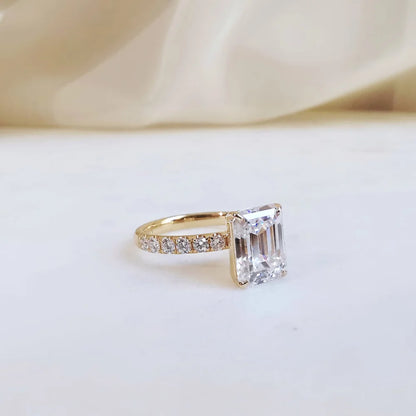 18K Fable Emerald Moissanite Ring