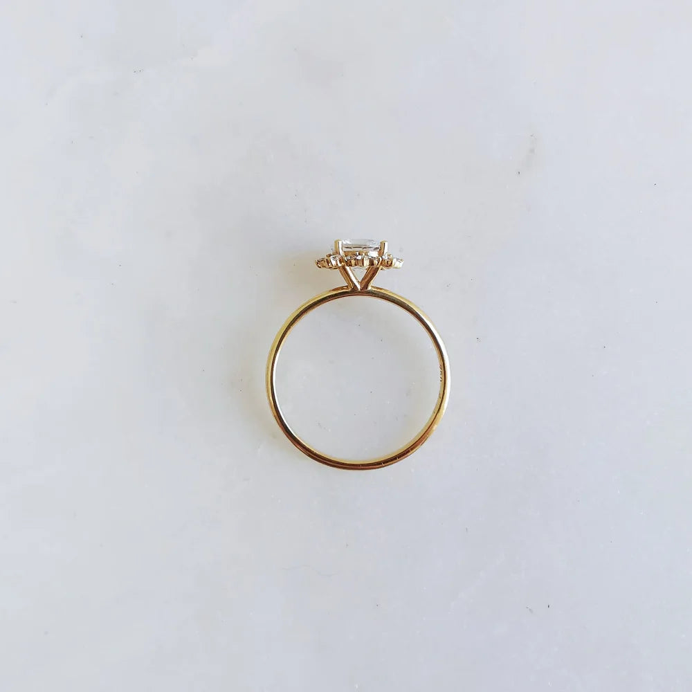 18K White Sapphire Diamond Snowflake Ring