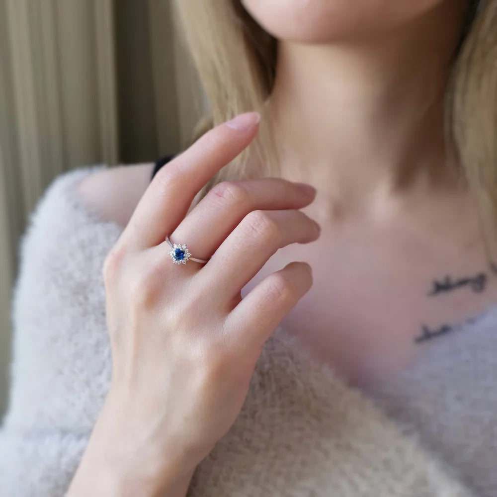 18K Ceylon Sapphire with Snowflake Diamond Ring