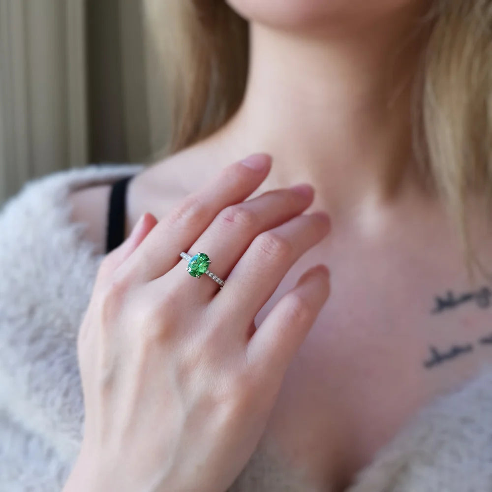 18K Oval Tsavorite with Diamond Ring
